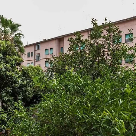 Holiday And Jubilee House Guest house